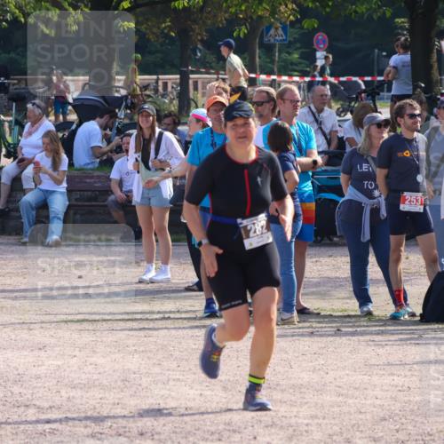 08.09.2024 - Stadtparktriathlon Luisa Fischer http://msf.ph/oto/7036730 08.09.2024 11:34:32 Ziel 282, 433 meine-sportfotos.de