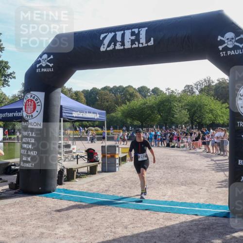 08.09.2024 - Stadtparktriathlon Luisa Fischer http://msf.ph/oto/7036738 08.09.2024 11:34:36 Ziel 282 meine-sportfotos.de