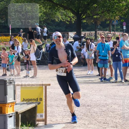 08.09.2024 - Stadtparktriathlon Luisa Fischer http://msf.ph/oto/7036739 08.09.2024 11:34:43 Ziel 282, 367 meine-sportfotos.de