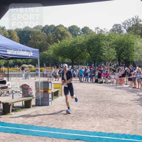 08.09.2024 - Stadtparktriathlon Luisa Fischer http://msf.ph/oto/7036744 08.09.2024 11:34:44 Ziel 367 meine-sportfotos.de