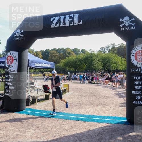 08.09.2024 - Stadtparktriathlon Luisa Fischer http://msf.ph/oto/7036746 08.09.2024 11:34:45 Ziel 367 meine-sportfotos.de