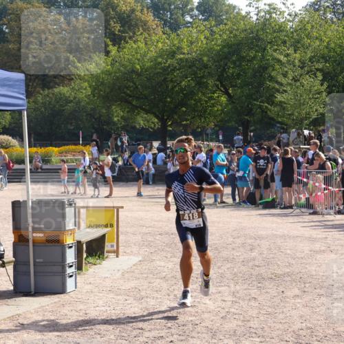 08.09.2024 - Stadtparktriathlon Luisa Fischer http://msf.ph/oto/7036752 08.09.2024 11:35:25 Ziel 418 meine-sportfotos.de