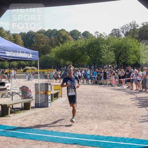 08.09.2024 - Stadtparktriathlon Luisa Fischer http://msf.ph/oto/7036754 08.09.2024 11:35:25 Ziel 418 meine-sportfotos.de