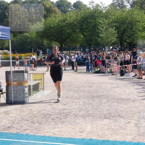 08.09.2024 - Stadtparktriathlon Luisa Fischer http://msf.ph/oto/7036770 08.09.2024 11:36:16 Ziel 268 meine-sportfotos.de