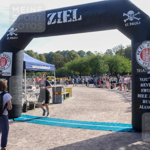 08.09.2024 - Stadtparktriathlon Luisa Fischer http://msf.ph/oto/7036773 08.09.2024 11:36:18 Ziel 268 meine-sportfotos.de