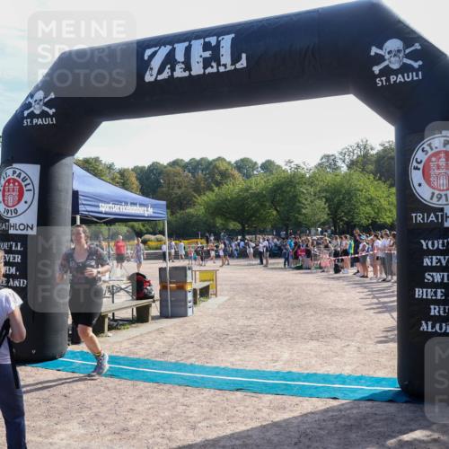 08.09.2024 - Stadtparktriathlon Luisa Fischer http://msf.ph/oto/7036774 08.09.2024 11:36:18 Ziel 268 meine-sportfotos.de