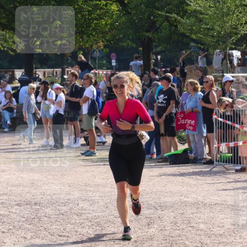 08.09.2024 - Stadtparktriathlon Luisa Fischer http://msf.ph/oto/7036777 08.09.2024 11:36:32 Ziel 232, 320 meine-sportfotos.de
