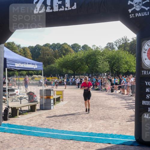 08.09.2024 - Stadtparktriathlon Luisa Fischer http://msf.ph/oto/7036782 08.09.2024 11:36:34 Ziel 232, 320 meine-sportfotos.de