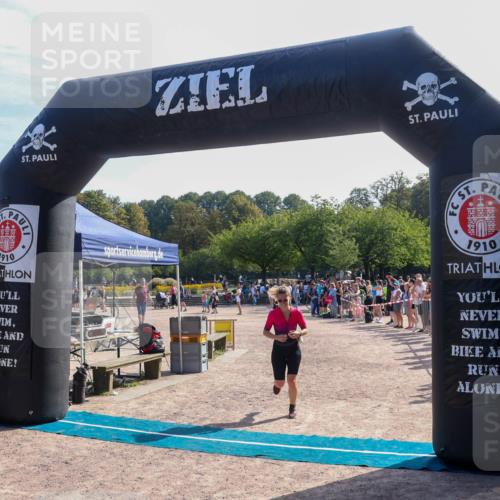 08.09.2024 - Stadtparktriathlon Luisa Fischer http://msf.ph/oto/7036784 08.09.2024 11:36:35 Ziel 232, 320 meine-sportfotos.de