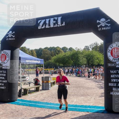 08.09.2024 - Stadtparktriathlon Luisa Fischer http://msf.ph/oto/7036786 08.09.2024 11:36:35 Ziel 232, 320 meine-sportfotos.de