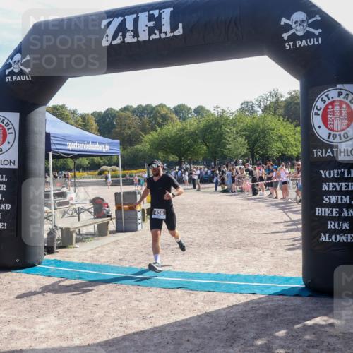 08.09.2024 - Stadtparktriathlon Luisa Fischer http://msf.ph/oto/7036793 08.09.2024 11:36:59 Ziel 436 meine-sportfotos.de