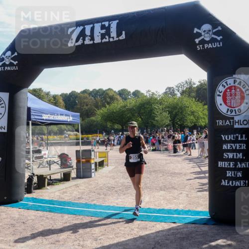 08.09.2024 - Stadtparktriathlon Luisa Fischer http://msf.ph/oto/7036802 08.09.2024 11:37:10 Ziel 355 meine-sportfotos.de