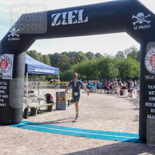 08.09.2024 - Stadtparktriathlon Luisa Fischer http://msf.ph/oto/7036808 08.09.2024 11:37:21 Ziel 382, 403 meine-sportfotos.de