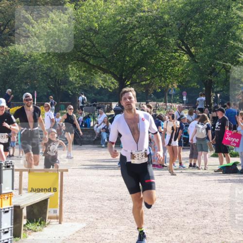 08.09.2024 - Stadtparktriathlon Luisa Fischer http://msf.ph/oto/7036812 08.09.2024 11:37:25 Ziel 335, 382, 396, 403 meine-sportfotos.de