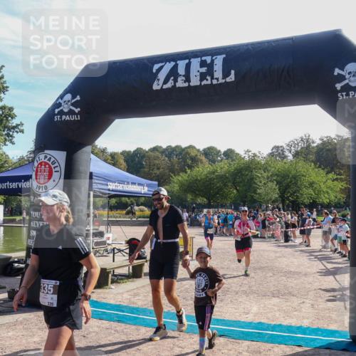 08.09.2024 - Stadtparktriathlon Luisa Fischer http://msf.ph/oto/7036825 08.09.2024 11:37:31 Ziel 299, 335, 343, 382, 396 meine-sportfotos.de