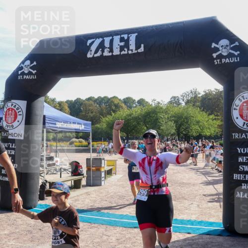 08.09.2024 - Stadtparktriathlon Luisa Fischer http://msf.ph/oto/7036832 08.09.2024 11:37:33 Ziel 299, 335, 343, 382, 396 meine-sportfotos.de