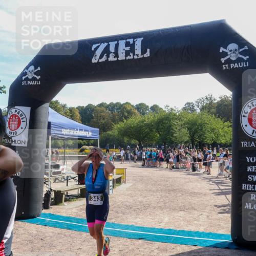 08.09.2024 - Stadtparktriathlon Luisa Fischer http://msf.ph/oto/7036836 08.09.2024 11:37:35 Ziel 299, 335, 343, 396 meine-sportfotos.de