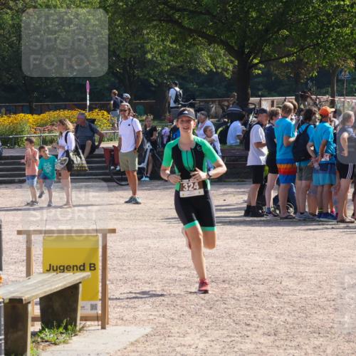 08.09.2024 - Stadtparktriathlon Luisa Fischer http://msf.ph/oto/7036841 08.09.2024 11:37:46 Ziel 324 meine-sportfotos.de