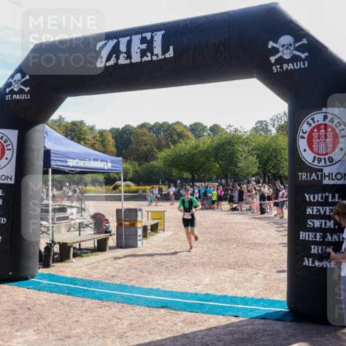 08.09.2024 - Stadtparktriathlon Luisa Fischer http://msf.ph/oto/7036849 08.09.2024 11:37:48 Ziel 324 meine-sportfotos.de