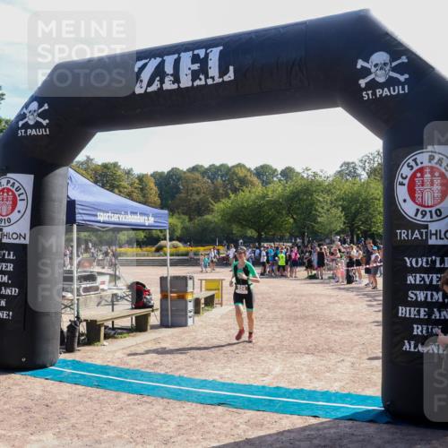 08.09.2024 - Stadtparktriathlon Luisa Fischer http://msf.ph/oto/7036850 08.09.2024 11:37:48 Ziel 324 meine-sportfotos.de