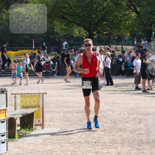08.09.2024 - Stadtparktriathlon Luisa Fischer http://msf.ph/oto/7036853 08.09.2024 11:38:14 Ziel 402 meine-sportfotos.de