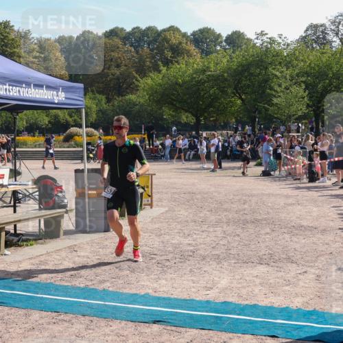 08.09.2024 - Stadtparktriathlon Luisa Fischer http://msf.ph/oto/7036863 08.09.2024 11:38:30 Ziel 453 meine-sportfotos.de