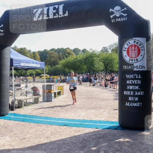 08.09.2024 - Stadtparktriathlon Luisa Fischer http://msf.ph/oto/7036866 08.09.2024 11:38:50 Ziel 362, 413 meine-sportfotos.de