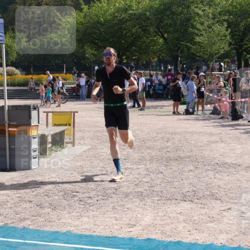 08.09.2024 - Stadtparktriathlon Luisa Fischer http://msf.ph/oto/7036872 08.09.2024 11:38:55 Ziel 362, 413 meine-sportfotos.de