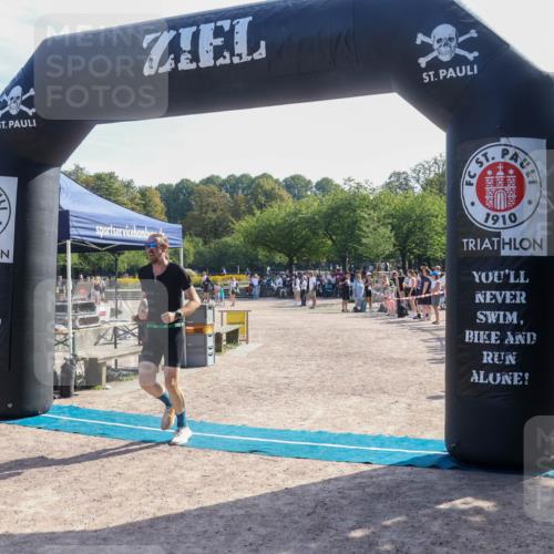 08.09.2024 - Stadtparktriathlon Luisa Fischer http://msf.ph/oto/7036874 08.09.2024 11:38:56 Ziel 362, 413 meine-sportfotos.de