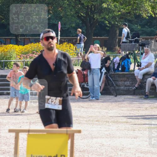 08.09.2024 - Stadtparktriathlon Luisa Fischer http://msf.ph/oto/7036875 08.09.2024 11:39:08 Ziel 428 meine-sportfotos.de