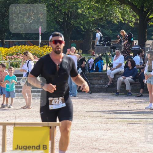 08.09.2024 - Stadtparktriathlon Luisa Fischer http://msf.ph/oto/7036876 08.09.2024 11:39:08 Ziel 428 meine-sportfotos.de