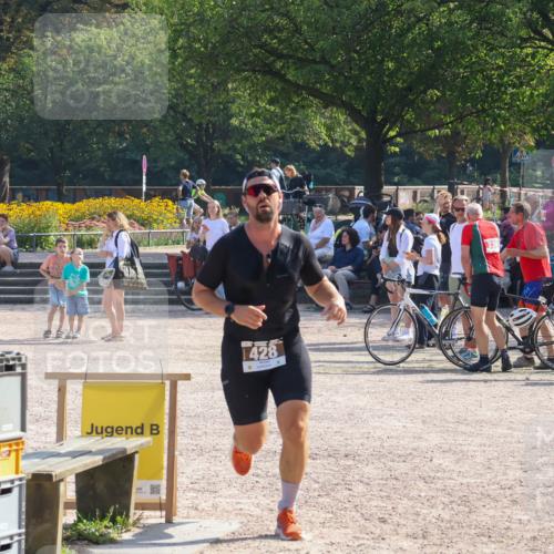 08.09.2024 - Stadtparktriathlon Luisa Fischer http://msf.ph/oto/7036878 08.09.2024 11:39:09 Ziel 428 meine-sportfotos.de