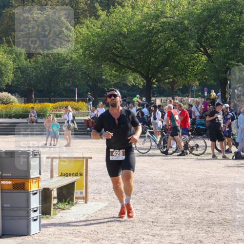 08.09.2024 - Stadtparktriathlon Luisa Fischer http://msf.ph/oto/7036880 08.09.2024 11:39:09 Ziel 428 meine-sportfotos.de