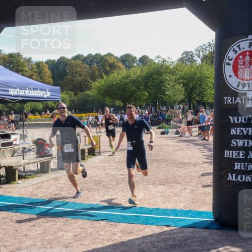 08.09.2024 - Stadtparktriathlon Luisa Fischer http://msf.ph/oto/7036891 08.09.2024 11:39:40 Ziel 380, 384, 406, 419 meine-sportfotos.de