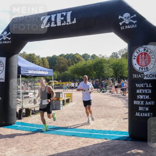 08.09.2024 - Stadtparktriathlon Luisa Fischer http://msf.ph/oto/7036900 08.09.2024 11:39:42 Ziel 380, 384, 406, 419 meine-sportfotos.de
