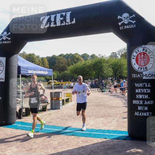 08.09.2024 - Stadtparktriathlon Luisa Fischer http://msf.ph/oto/7036901 08.09.2024 11:39:42 Ziel 380, 384, 406, 419 meine-sportfotos.de