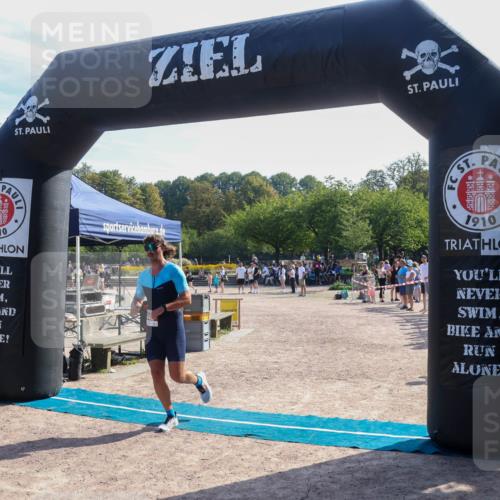 08.09.2024 - Stadtparktriathlon Luisa Fischer http://msf.ph/oto/7036907 08.09.2024 11:39:52 Ziel 446 meine-sportfotos.de