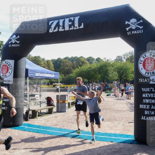 08.09.2024 - Stadtparktriathlon Luisa Fischer http://msf.ph/oto/7036915 08.09.2024 11:40:01 Ziel 371, 439 meine-sportfotos.de