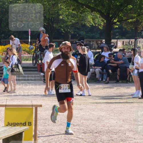 08.09.2024 - Stadtparktriathlon Luisa Fischer http://msf.ph/oto/7036920 08.09.2024 11:40:27 Ziel 399 meine-sportfotos.de