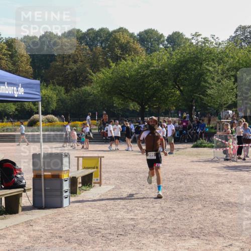 08.09.2024 - Stadtparktriathlon Luisa Fischer http://msf.ph/oto/7036924 08.09.2024 11:40:28 Ziel 399 meine-sportfotos.de