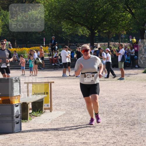 08.09.2024 - Stadtparktriathlon Luisa Fischer http://msf.ph/oto/7036928 08.09.2024 11:40:46 Ziel 345, 452 meine-sportfotos.de