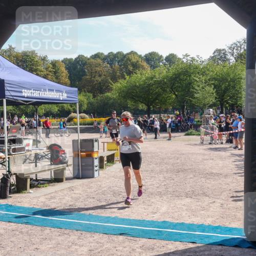 08.09.2024 - Stadtparktriathlon Luisa Fischer http://msf.ph/oto/7036932 08.09.2024 11:40:47 Ziel 345, 452 meine-sportfotos.de