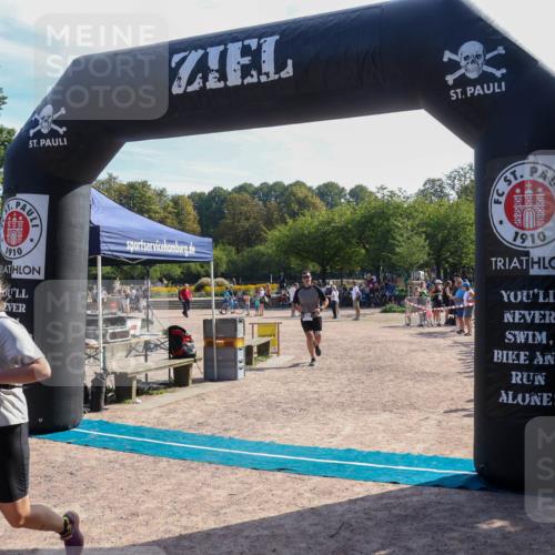 08.09.2024 - Stadtparktriathlon Luisa Fischer http://msf.ph/oto/7036937 08.09.2024 11:40:49 Ziel 345, 452 meine-sportfotos.de