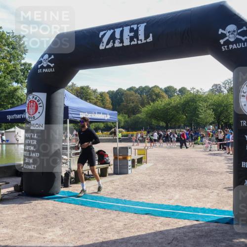 08.09.2024 - Stadtparktriathlon Luisa Fischer http://msf.ph/oto/7036942 08.09.2024 11:41:05 Ziel 437 meine-sportfotos.de