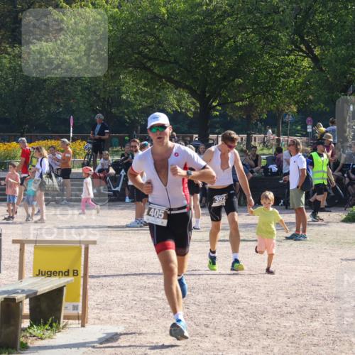 08.09.2024 - Stadtparktriathlon Luisa Fischer http://msf.ph/oto/7036945 08.09.2024 11:41:14 Ziel 265, 392, 405 meine-sportfotos.de