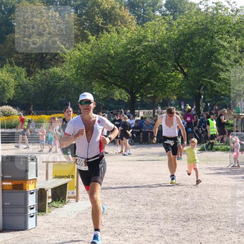 08.09.2024 - Stadtparktriathlon Luisa Fischer http://msf.ph/oto/7036948 08.09.2024 11:41:15 Ziel 265, 392, 405, 416 meine-sportfotos.de