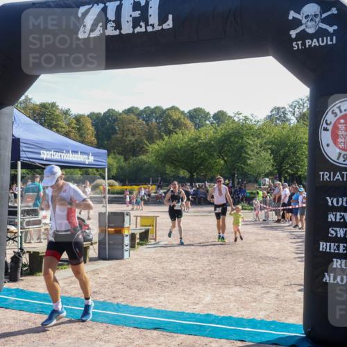 08.09.2024 - Stadtparktriathlon Luisa Fischer http://msf.ph/oto/7036951 08.09.2024 11:41:16 Ziel 265, 392, 405, 416 meine-sportfotos.de