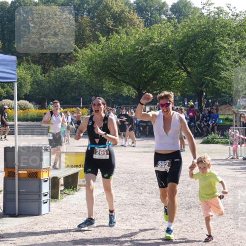 08.09.2024 - Stadtparktriathlon Luisa Fischer http://msf.ph/oto/7036954 08.09.2024 11:41:18 Ziel 265, 392, 405, 416 meine-sportfotos.de