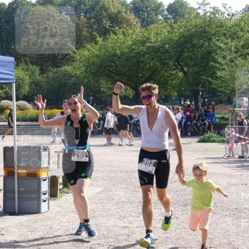 08.09.2024 - Stadtparktriathlon Luisa Fischer http://msf.ph/oto/7036955 08.09.2024 11:41:18 Ziel 265, 392, 405, 416 meine-sportfotos.de