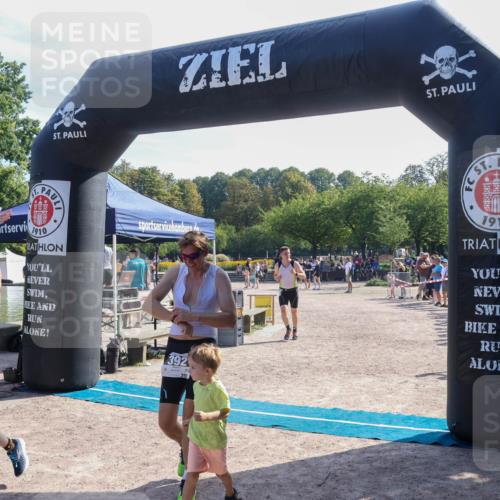 08.09.2024 - Stadtparktriathlon Luisa Fischer http://msf.ph/oto/7036961 08.09.2024 11:41:20 Ziel 265, 392, 405, 416 meine-sportfotos.de